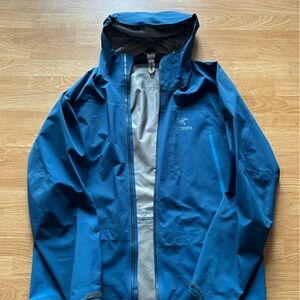Arc'teryx Men's Blue Jacket
